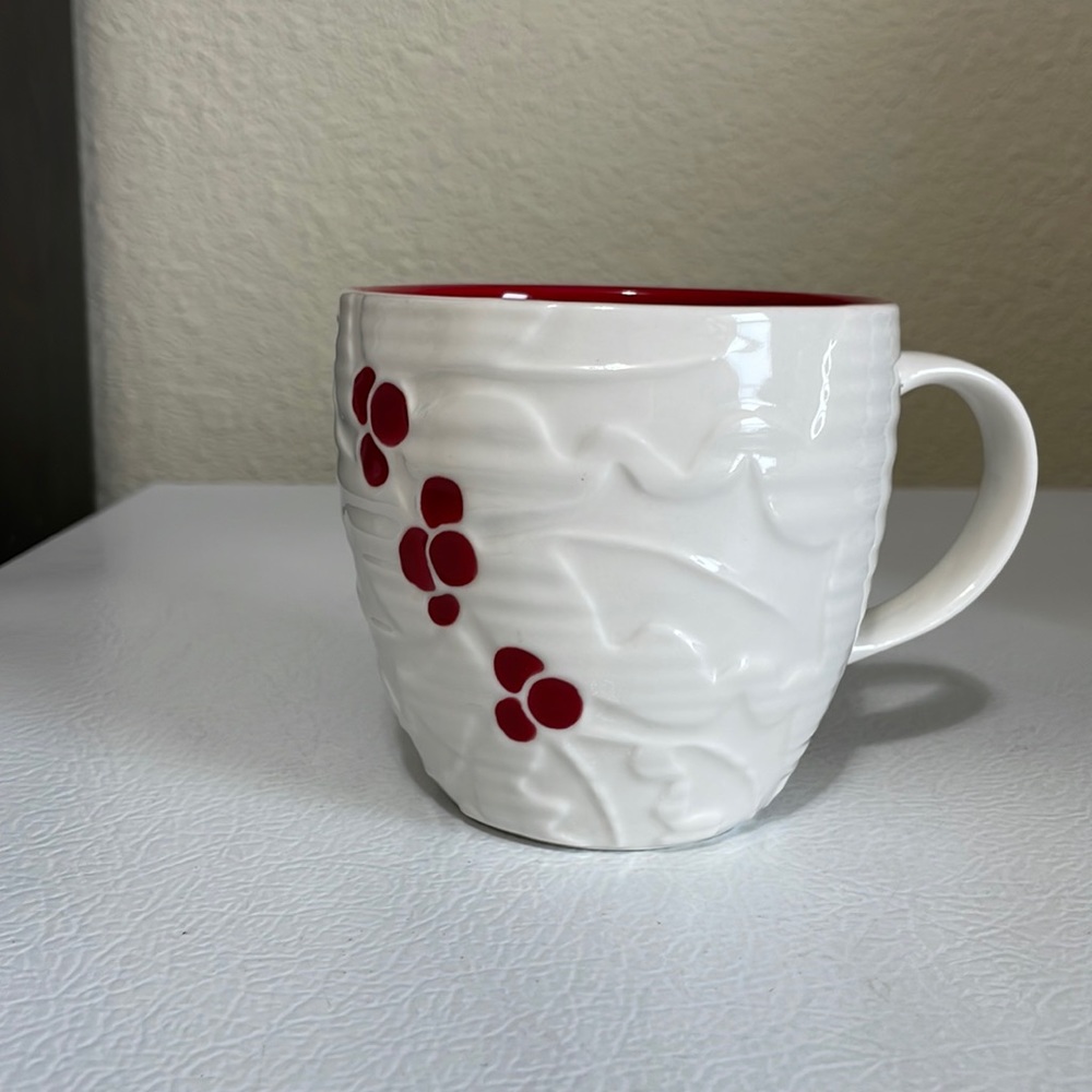 Starbucks Vintage White And Red Mug. Excellent Condition.
